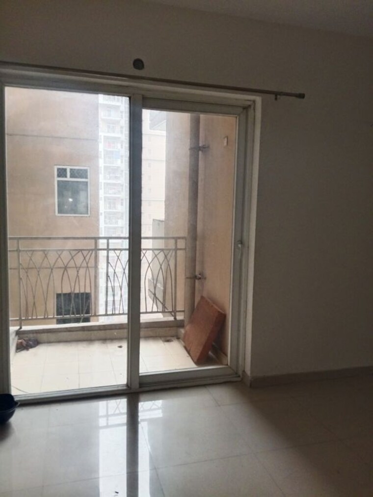 Room, mahagun-mywoods-iii 2 Bedroom 960 Sq.Ft. Apartment In Sector 16c Greater Noida Greater Noida 9927430