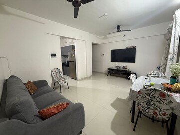 Master Bedroom in 2 BHK Apartment at Kohinoor Zen Estate, Kharadi – for Rent