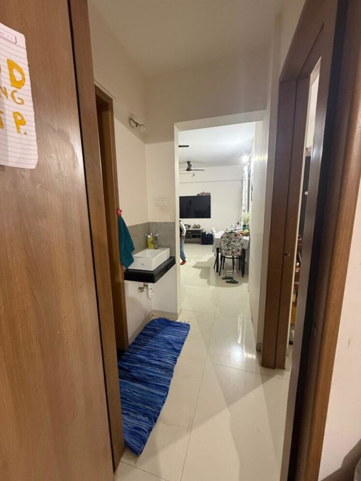 Bathroom, kohinoor-zen-estate 2 Bedroom 747 Sq.Ft. Apartment In Kharadi Pune 9927437