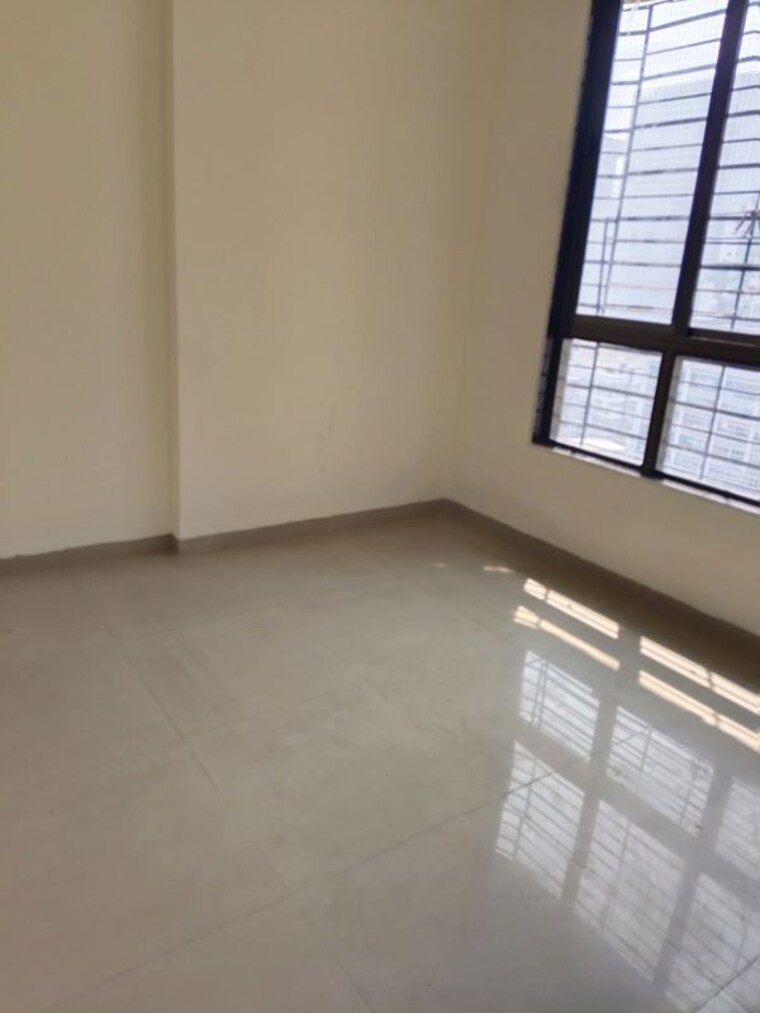 Room, dadar west 1 Bedroom 350 Sq.Ft. Apartment In Dadar West Mumbai 9927534