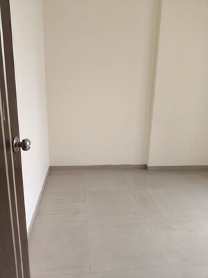 1 BHK Apartment For Rent in Dadar West