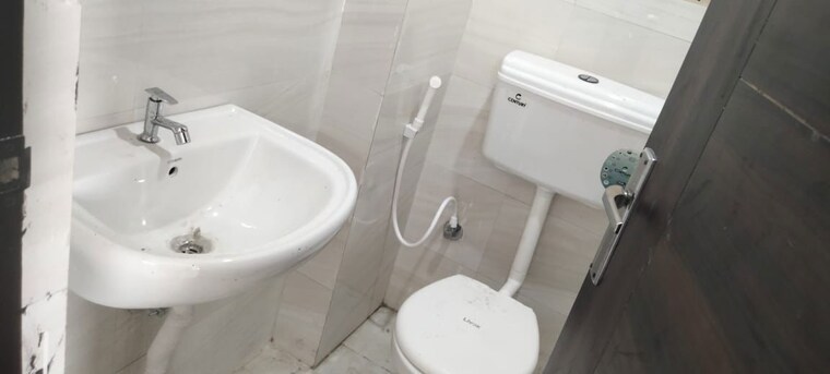 Bathroom, pivotal-paradise 2 Bedroom 657 Sq.Ft. Apartment In Sector 62 Gurgaon 9927545