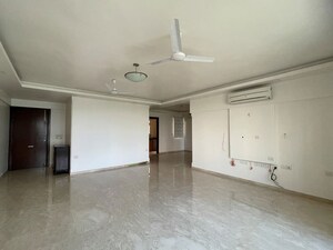 Room in 4 BHK Apartment at Hiranandani Gardens Octavius, Powai – for Sale