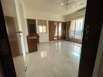 Room in 4 BHK Apartment at Hiranandani Gardens Octavius, Powai – for Sale