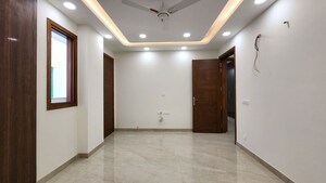 Room in 3 BHK Builder Floor at Sector 85 – for Sale