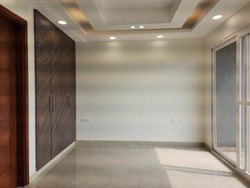 Room in 3 BHK Builder Floor at Sector 85 – for Sale