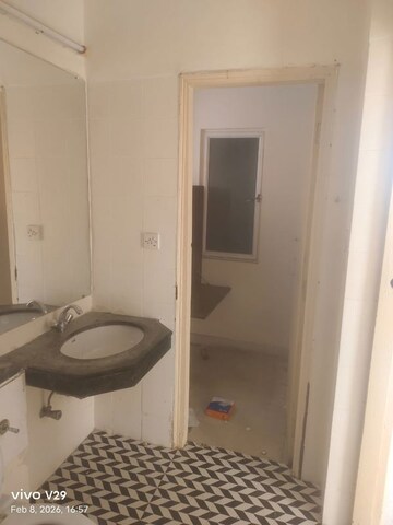 Bathroom in 3 BHK Apartment at DLF Regency Park I, Dlf Phase iv – for Rent