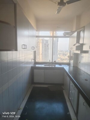 Kitchen in 3 BHK Apartment at DLF Regency Park I, Dlf Phase iv – for Rent