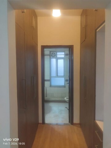 Room in 3 BHK Apartment at Unitech The Close North, Sector 50 – for Rent