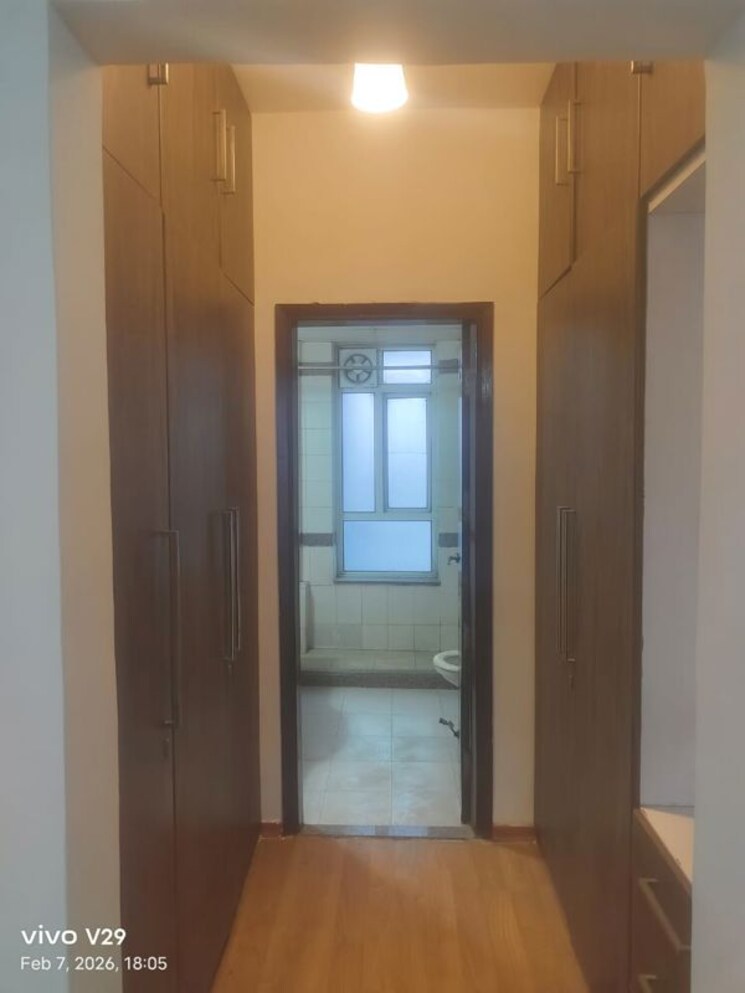 Room, unitech-the-close-north 3 Bedroom 2100 Sq.Ft. Apartment In Sector 50 Gurgaon 9927517