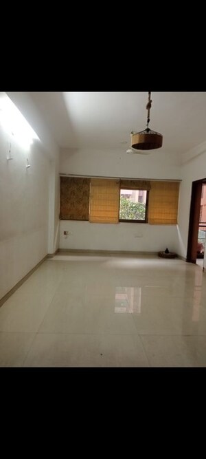 Room in 3 BHK Apartment at Gala Luxuria, South Bopal – for Rent