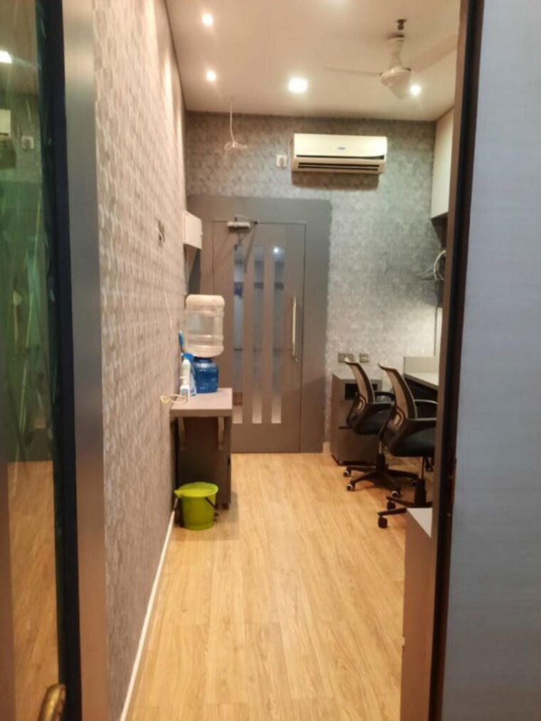 Team Area, poddar nagar Commercial Office Space 200 Sq.Ft. In Poddar Nagar Kolkata 9927678
