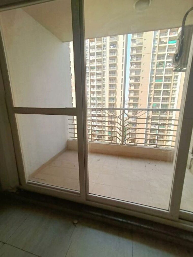 Room, aba-cleo-county 3 Bedroom 2070 Sq.Ft. Apartment In Sector 121 Noida 9927845