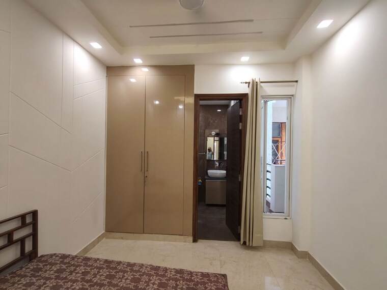 undefined, puri-kohinoor 3 Bedroom 250 Sq.Yd. Builder Floor In Sector 89 Faridabad 9927858