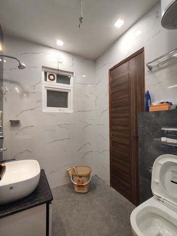 Bathroom in 3 BHK Builder Floor at Puri Kohinoor, Sector 89 – for Rent