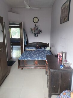 2 BHK + Pooja Room Apartment For Rent in Khar West