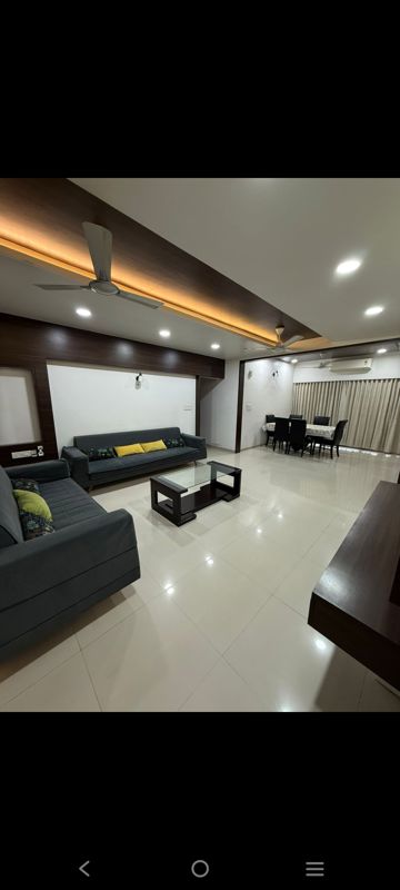 4 BHK + Servant Room Apartment For Rent in Merlin Opal