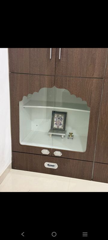 Furnished Amenities in 4 BHK Apartment at Merlin Opal, C G Road – for Rent