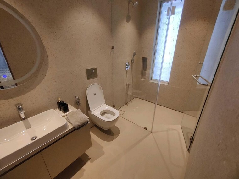 Bathroom, indiabulls-sky-forest 3 Bedroom 1450 Sq.Ft. Apartment In Lower Parel Mumbai 9927859