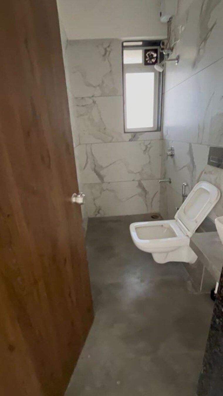 Bathroom, old rajinder nagar 3 Bedroom 1284 Sq.Ft. Builder Floor In Old Rajinder Nagar Delhi 9927986