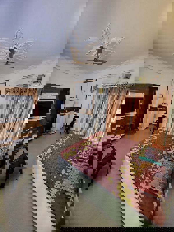 2.5 BHK + Study Room 1250 Sq.Ft. Apartment in Mahagun Moderne