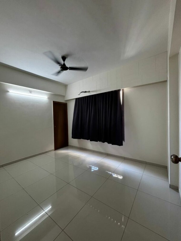 Room, shagun-saral-207 3 Bedroom 1755 Sq.Ft. Apartment In Zundal Ahmedabad 9928039