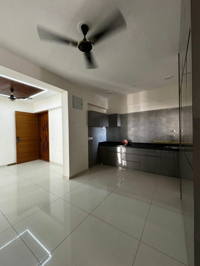 Kitchen, shagun-saral-207 3 Bedroom 1755 Sq.Ft. Apartment In Zundal Ahmedabad 9928039