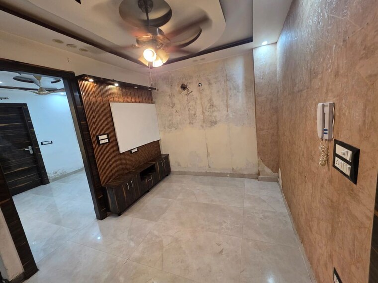 Living Room, uttam nagar 2 Bedroom 60 Sq.Yd. Builder Floor In Uttam Nagar Delhi 9928064