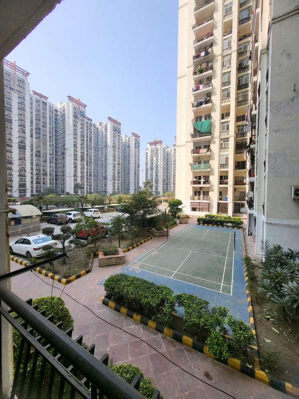 3 BHK + Servant Room,Study Room,Extra Room Apartment For Rent in Antriksh Golf View