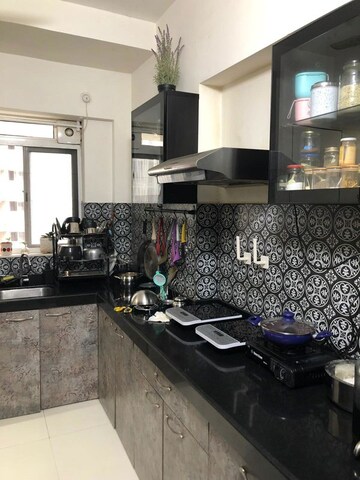 1.5 BHK Apartment For Rent in Lodha Amara, Kolshet Road
