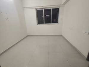 Room in 1 BHK Apartment at Omkar Signet, Malad East – for Rent