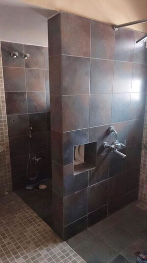 Parking in 1 BHK Apartment at Shriram Nagar CHS, Aundh – for Rent