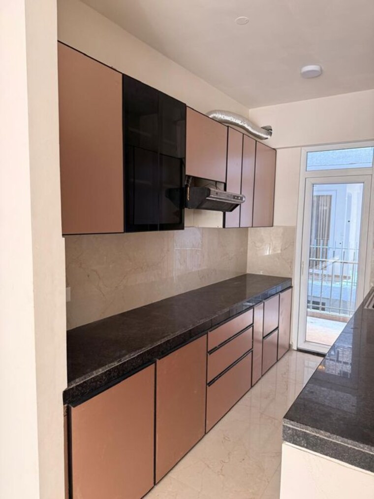 Kitchen, smart-world-gems 3.5 Bedroom 1500 Sq.Ft. Builder Floor In Sector 89 Gurgaon 9928282