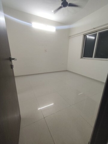 Room in 1 BHK Apartment at Omkar Signet, Malad East – for Sale