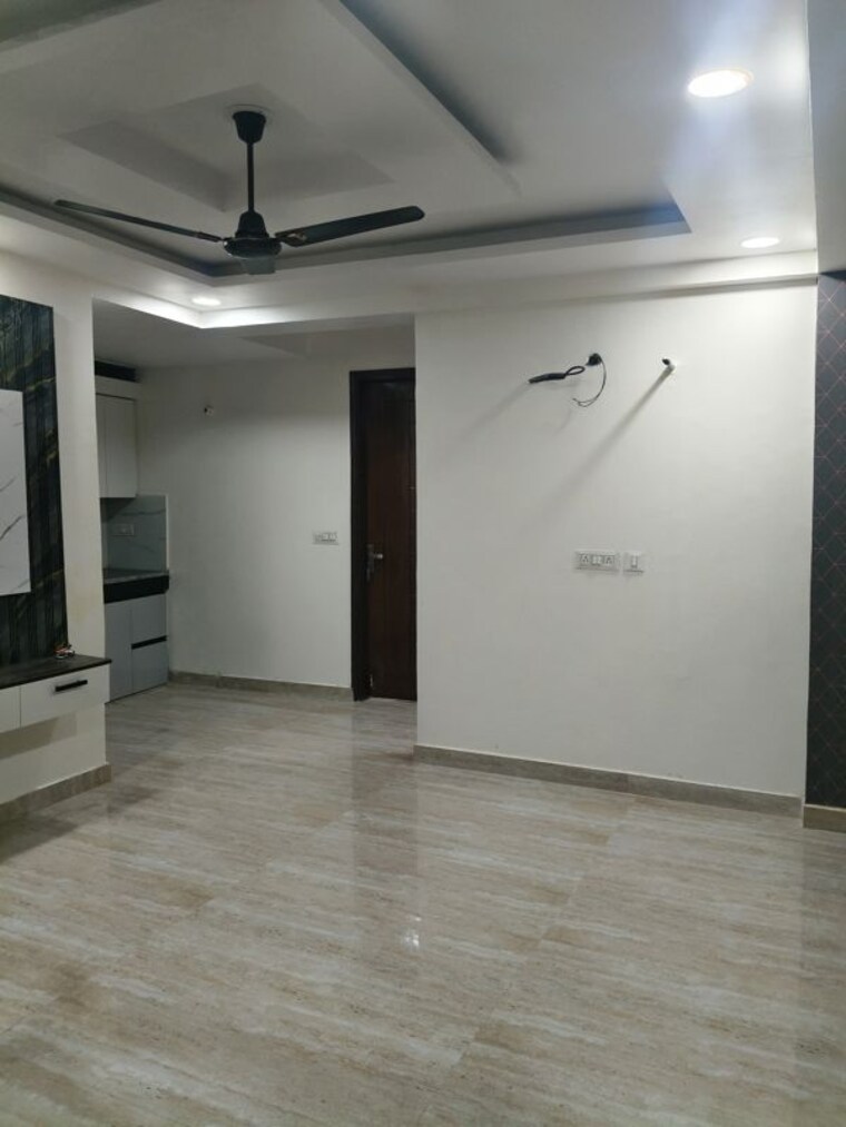 Room, panchsheel enclave 3 Bedroom 265 Sq.Yd. Apartment In Panchsheel Enclave Delhi 9928351