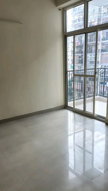 3.5 BHK + Servant Room Apartment For Rent in Skytech Matrott