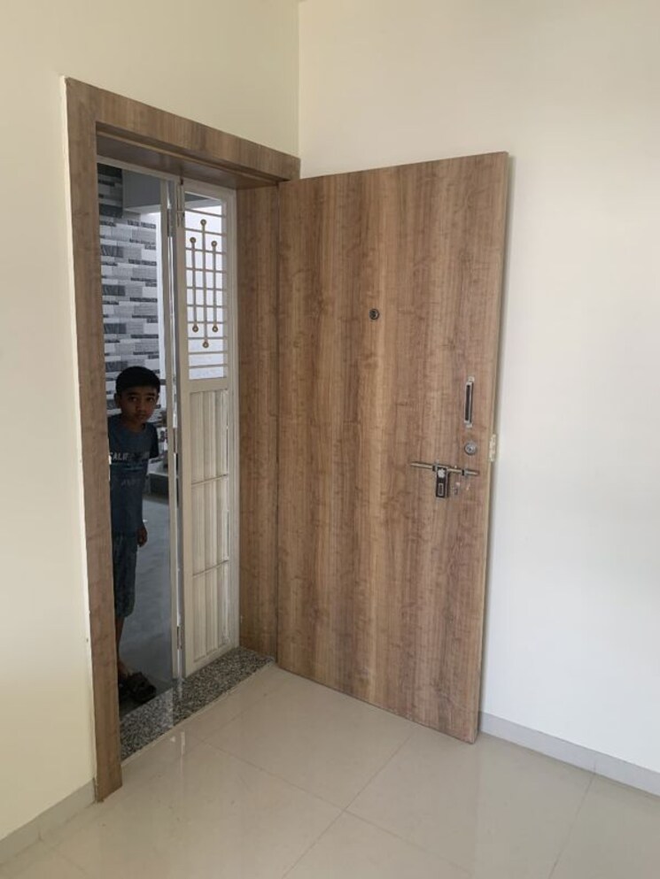 Room, shambhu vihar society 2 Bedroom 900 Sq.Ft. Apartment In Shambhu Vihar Society Pune 9928281