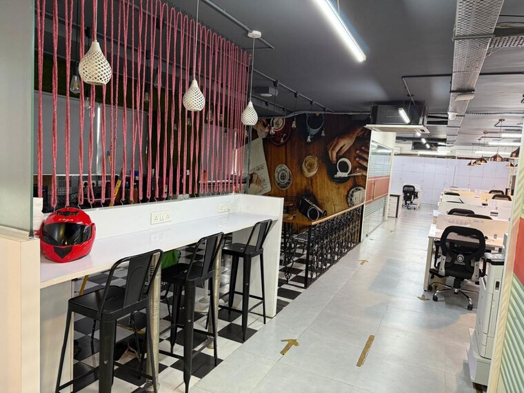 Gym, paldi Commercial Office Space 3700 Sq.Ft. In Paldi Ahmedabad 9928395