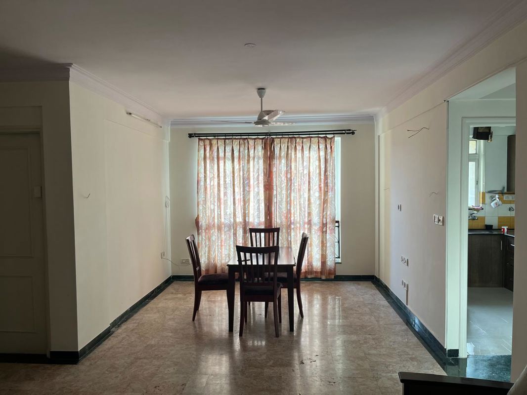 2.5 BHK + Servant Room,Study Room Apartment For Rent in Vijay Orovia