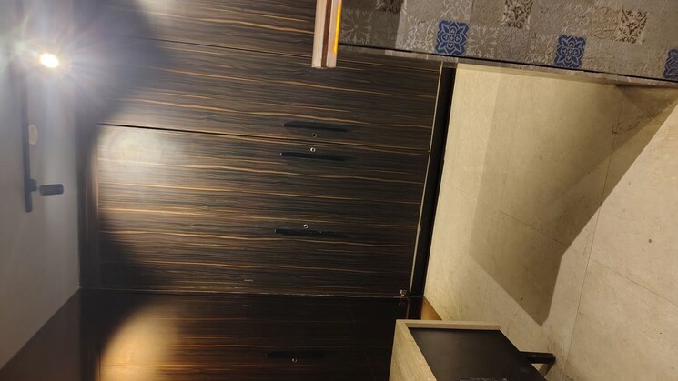 Room, sector 55 4 Bedroom 1610 Sq.Ft. Independent House In Sector 55 Noida 9928435