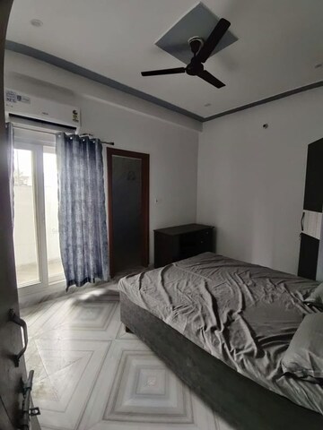 Bedroom in 3 BHK Builder Floor at Sudhowala – for Rent