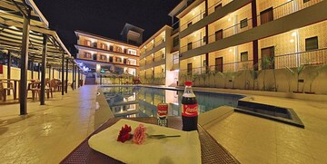 6+ BHK Villa – Exterior View View at Guirim - for Sale