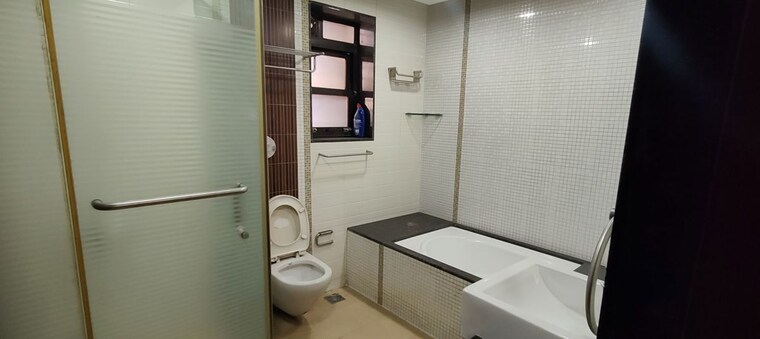 Bathroom, kharghar sector 4 4 Bedroom 1800 Sq.Ft. Apartment In Kharghar Sector 4 Navi Mumbai 9928460