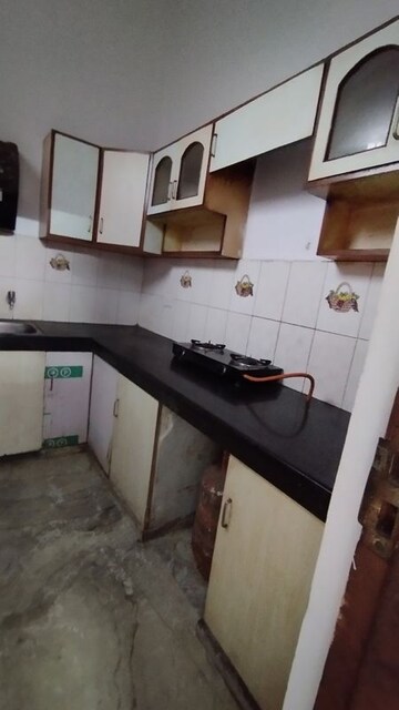 Kitchen in 1 BHK Builder Floor at Gomti Nagar – for Rent