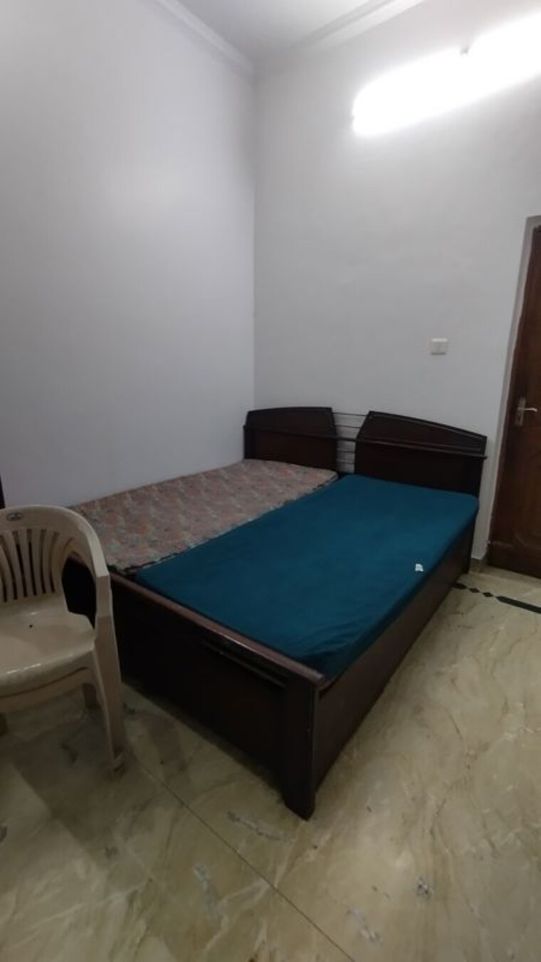 Bedroom, gomti nagar 1 Bedroom 3000 Sq.Ft. Builder Floor In Gomti Nagar Lucknow 9928776