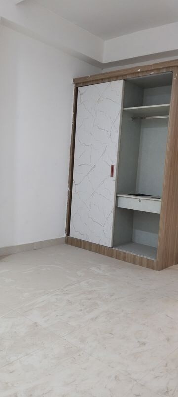 Room in 3 BHK Builder Floor at Sector 49 – for Sale