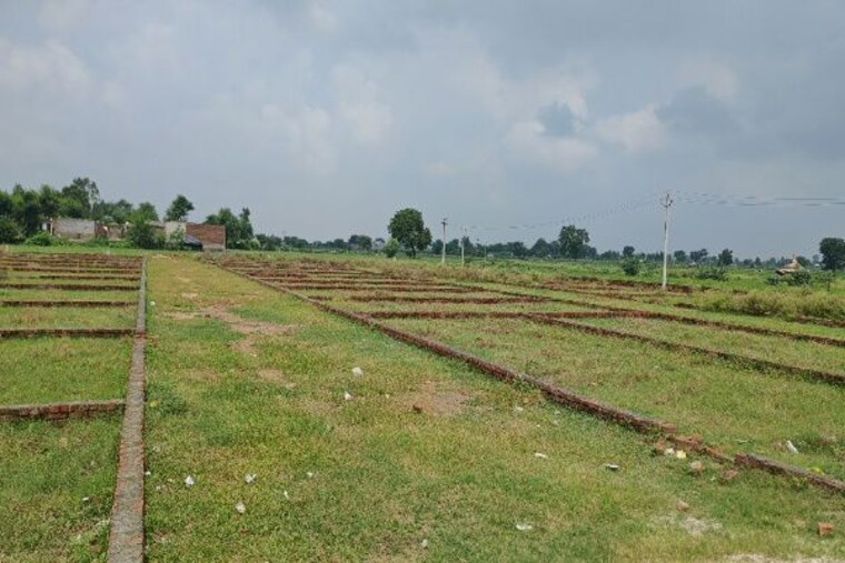 undefined, jewar  243 Sq.Yd. Plot In Jewar Greater Noida 9928892
