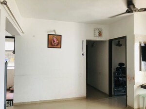 Room in 3 BHK Apartment at Spandan Sparsh CHS, Wagholi – for Rent