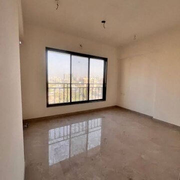 Room in 2 BHK Apartment at Sanjeev Enclave, Seven Bunglow – for Rent