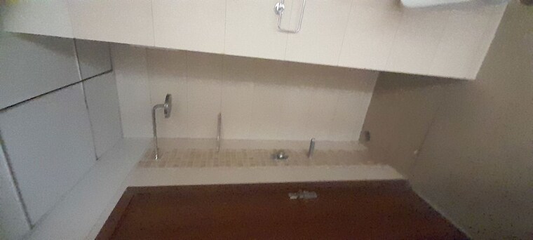 Bathroom, central-park-flower-valley 2.5 Bedroom 1093 Sq.Ft. Apartment In Sohna Sector 33 Gurgaon 9929189